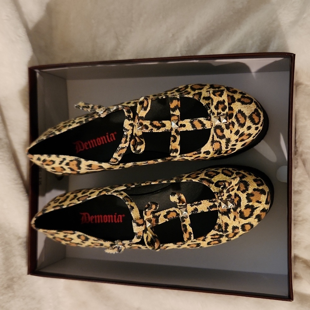 Leopard print canvas platform maryjanes